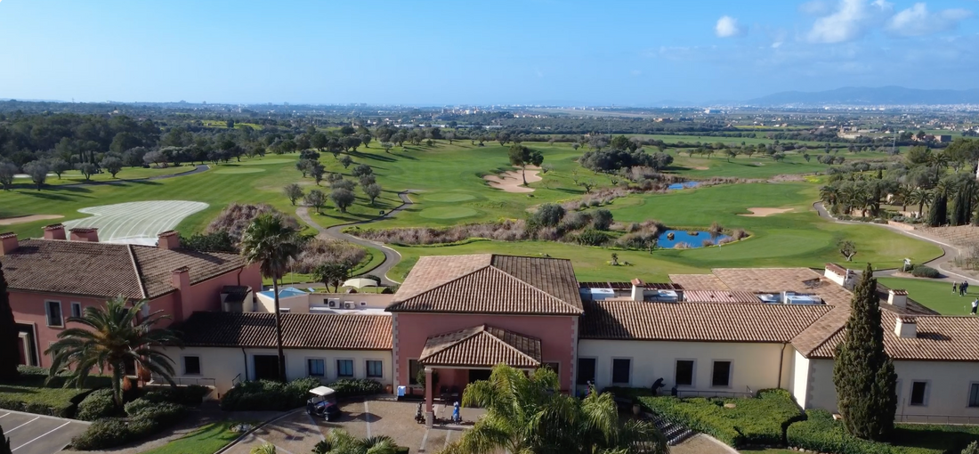 Der Aufbau eines Golfplatzes